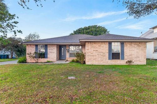 519 Moore Ave, Portland, TX, 78374-1605 | Card Image