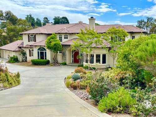 7324 El Fuerte Street, Carlsbad, CA, 92009 | Card Image