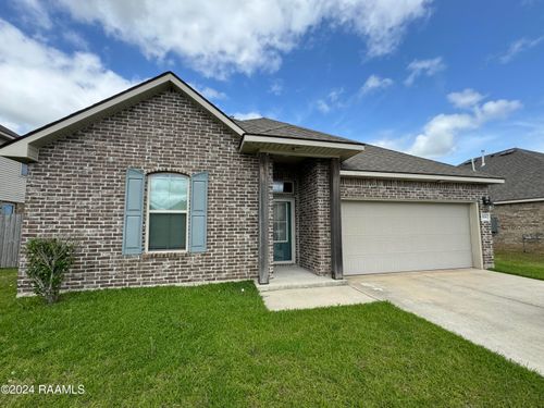 104 Garden Oaks Ave, Youngsville, LA, 70592-6726 | Card Image