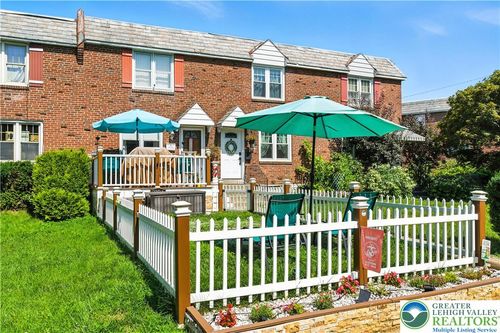2106 Baker Dr, ALLENTOWN, PA, 18103-5704 | Card Image