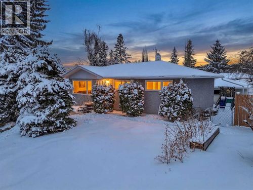 23 Hyslop Dr Sw, Calgary, AB, T2V3A2 | Card Image