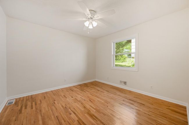 MF BR1 refinished hardwood floor | Image 17