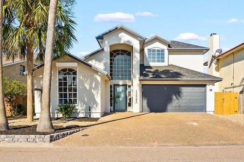 13522 Peseta Ct, Corpus Christi, TX, 78418-6932 | Card Image