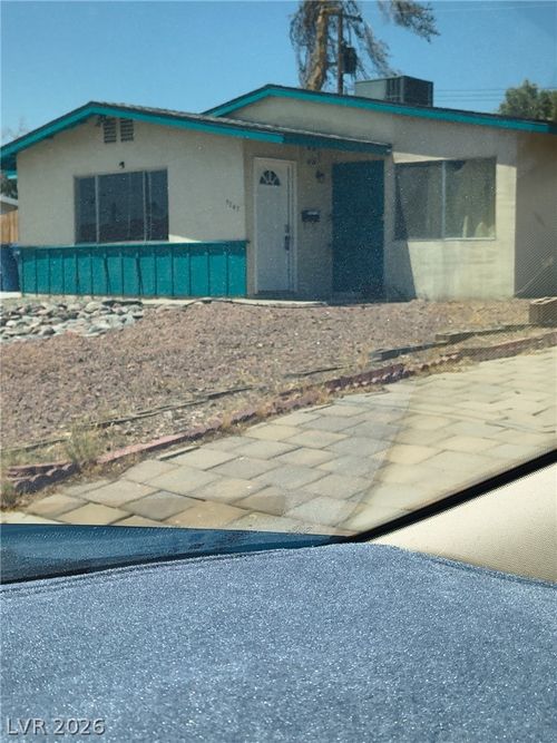 3247 Greenbriar Dr, Las Vegas, NV, 89121-2441 | Card Image