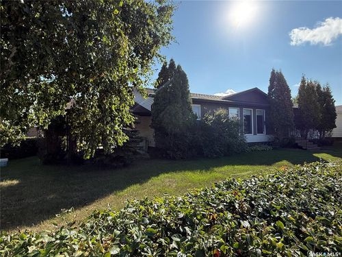 5 Quebec Dr, Melville, SK, S0A2P0 | Card Image