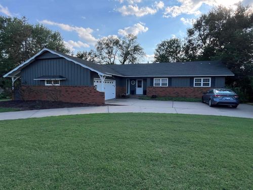 301 Willow Rd, Hillsboro, KS, 67063-1905 | Card Image