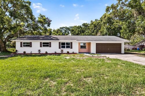 12415 Palm Tree Dr, THONOTOSASSA, FL, 33592-2746 | Card Image