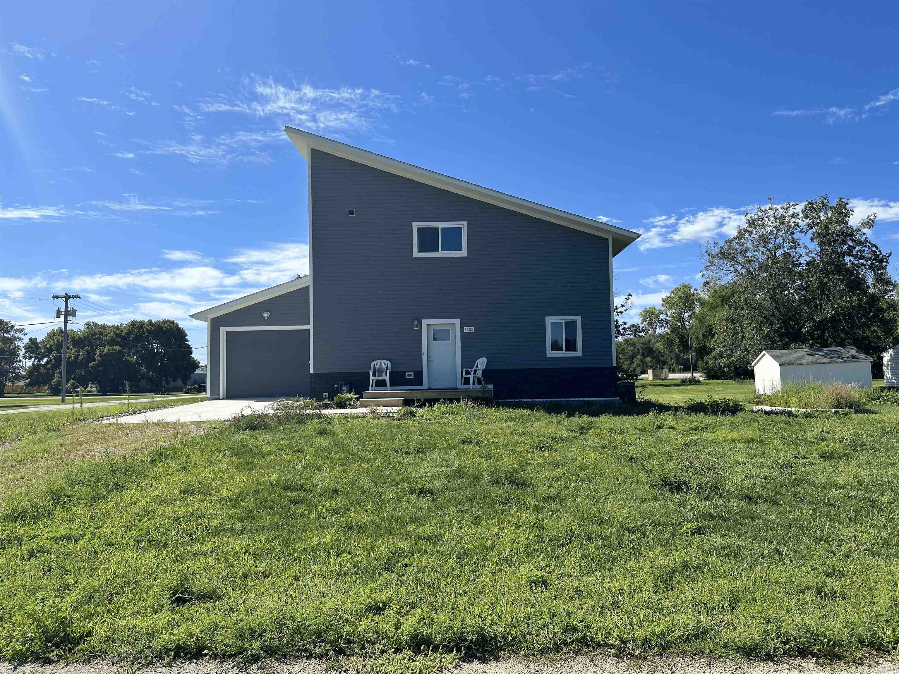 7th St, Emmetsburg, IA 50536