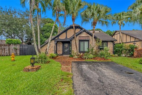 9209 Nw 49th Pl, Sunrise, FL, 33351-5259 | Card Image