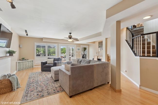 6N142 Riverside Dr, House other with 4 bedrooms, 4 bathrooms and 2 parking in St. Charles IL | Image 21