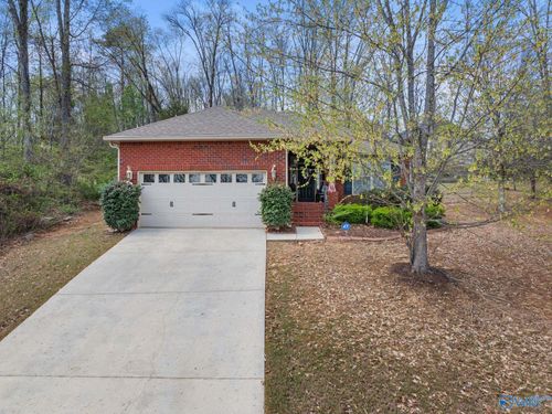 6801 Breyerton Way Se, Owens Cross Roads, AL, 35763-8806 | Card Image