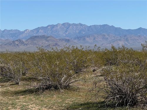 12131 Tombstone Trail Rd, Golden Valley, AZ, 86413 | Card Image