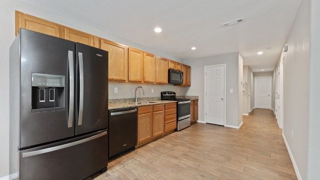 B - 307 Ewalt Ave, Home with 3 bedrooms, 2 bathrooms and null parking in Springdale AR | Image 4