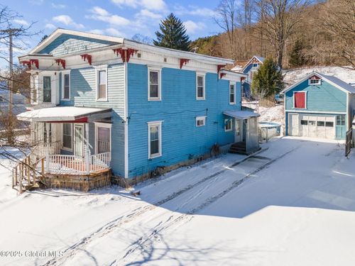 39 Water St, Worcester, NY, 12197-7704 | Card Image