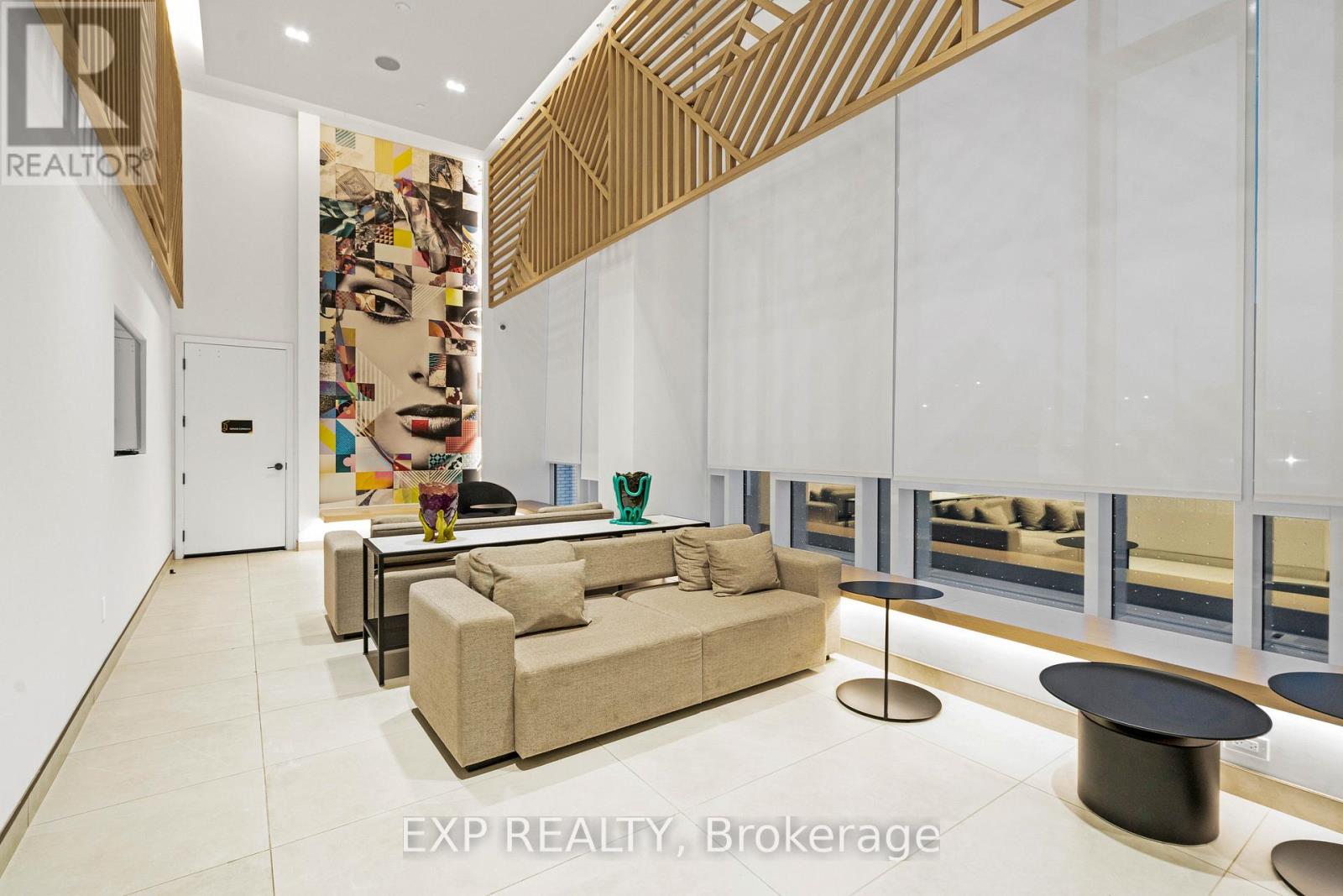 Residential in Toronto (Islington-City Centre West) 2