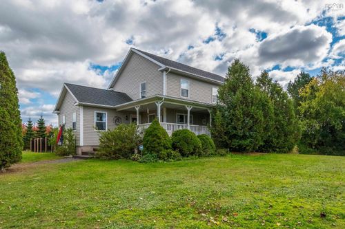 120 Willow Ave, Berwick, NS, B0P1E0 | Card Image