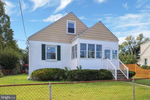 4707 Tuckerman St, RIVERDALE, MD, 20737-1143 | Card Image