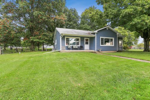 30629 Armstrong Rd, Armstrong, IL, 61812-6901 | Card Image