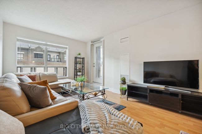 208 - 51 Saddlecreek Dr, Condo with 2 bedrooms, 1 bathrooms and 1 parking in Thornhill ON | Image 13