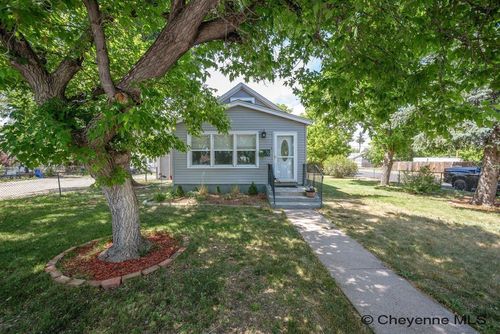 522 E 2nd St, Cheyenne, WY, 82007-1568 | Card Image