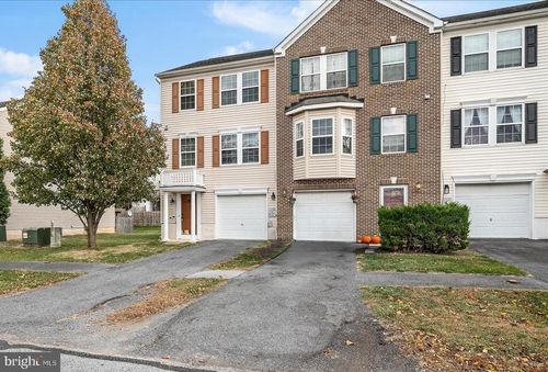 97 Brentwood St, MARTINSBURG, WV, 25404-7531 | Card Image