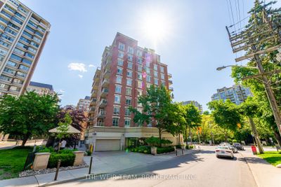 305 - 1 Deer Park Cres, Condo with 1 bedrooms, 2 bathrooms and 1 parking in Toronto ON | Image 1