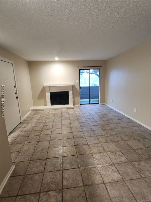 201-1901 Holleman Dr W, College Station, TX, 77840-6321 | Card Image
