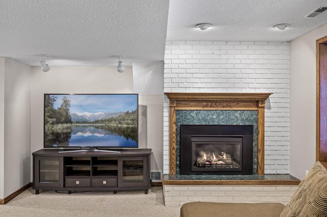 613 Chateau Cir, House other with 5 bedrooms, 3 bathrooms and null parking in Burnsville MN | Image 44