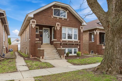 2423 Wesley Ave, Berwyn, IL, 60402-2512 | Card Image