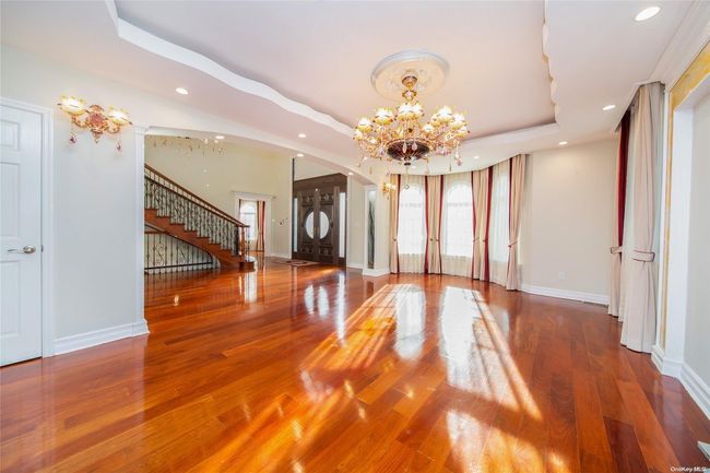 26-25 211 Th St, House other with 5 bedrooms, 7 bathrooms and null parking in Bayside NY | Image 9