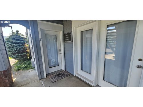 8-714 Cascade Ave, Hood River, OR, 97031-1701 | Card Image