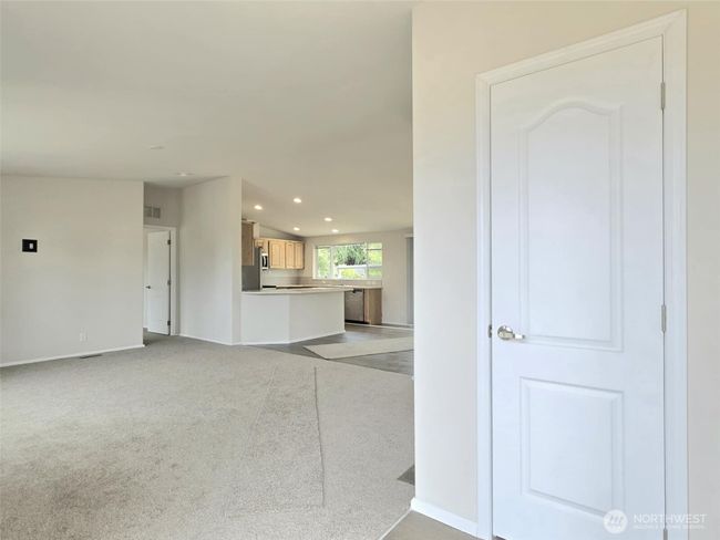 1138 W Lauridsen Blvd, House other with 3 bedrooms, 2 bathrooms and null parking in Port Angeles WA | Image 7