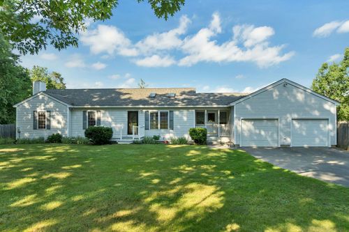 84 Fremont Rd, Raymond, NH, 03077-2616 | Card Image