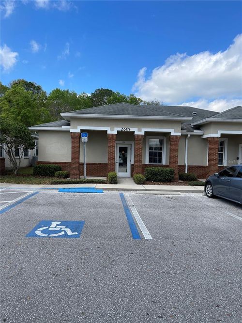 ste-101-2607 Windguard Cir, WESLEY CHAPEL, FL, 33544-7352 | Card Image