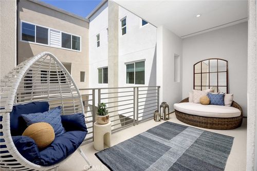 7256 Pointbreak Drive, Huntington Beach, CA, 92647 | Card Image
