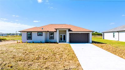 7035 Hero Circle, House other with 3 bedrooms, 2 bathrooms and null parking in Labelle FL | Image 1