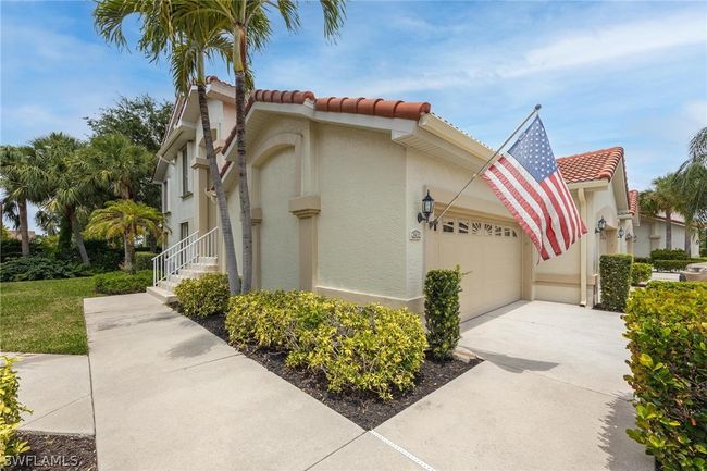 2304 - 15153 Oxford Cove, Condo with 2 bedrooms, 2 bathrooms and null parking in Fort Myers FL | Image 5