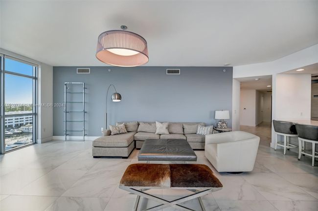 909 - 17301 Biscayne Blvd, Condo with 3 bedrooms, 3 bathrooms and null parking in North Miami Beach FL | Image 20