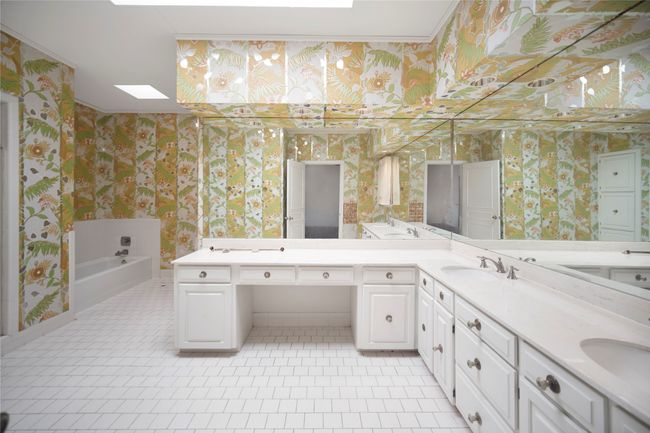 108 E Thompson St, House other with 2 bedrooms, 4 bathrooms and null parking in Jacksboro TX | Image 7