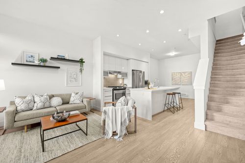 57-7811 209 St, Langley, BC, V2Y0P2 | Card Image