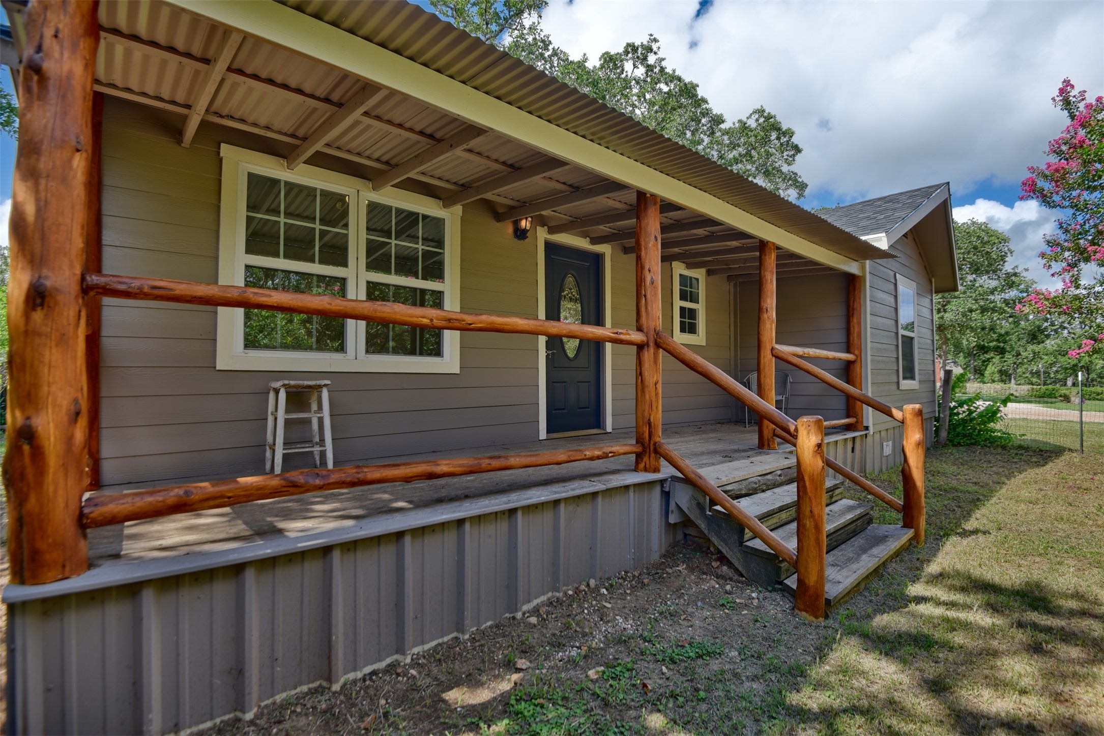 Thunderbird Dr, Smithville, TX 78957