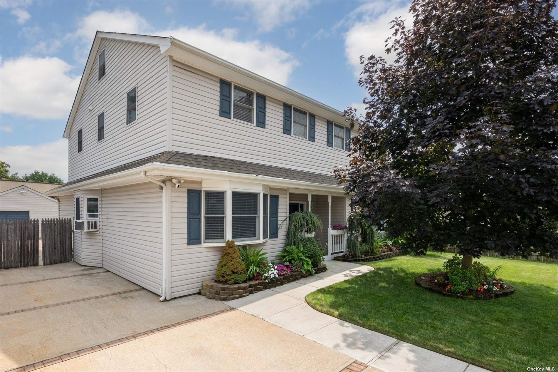 Bell Ave, Blue Point, NY 11715