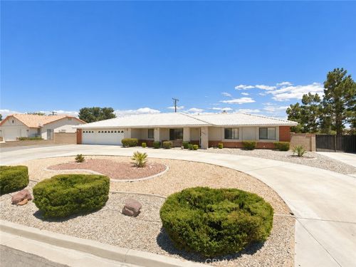 12551 Bannock Court, Apple Valley, CA, 92308 | Card Image