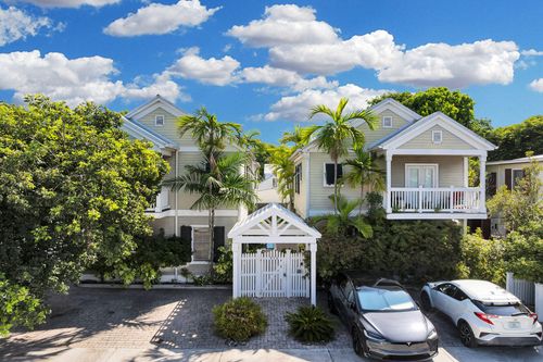 apt-1-713 Emma St, Key West, FL, 33040-7358 | Card Image