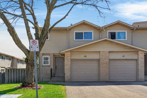 32-15 Derby St, Hamilton, ON, L8W3T3 | Card Image
