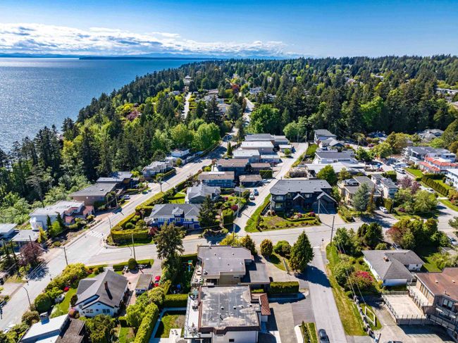 1386 Bishop Road, House other with 4 bedrooms, 3 bathrooms and 5 parking in White Rock BC | Image 33