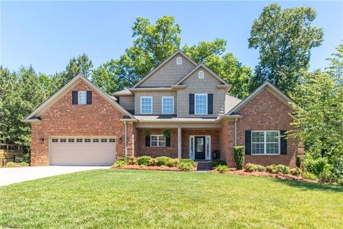 203 Southern Woods Drive, Winston Salem, NC, 27107 | Card Image
