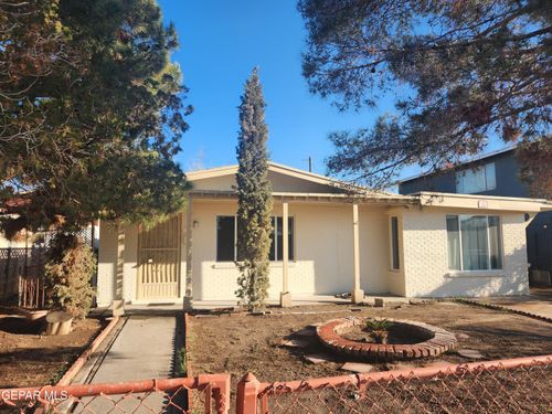 226 Coronado Rd, El Paso, TX, 79915-4310 | Card Image