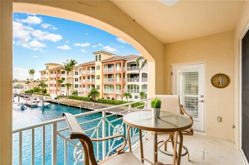 apt-204-5520 N Harbor Village Dr, Vero Beach, FL, 32967-7068 | Card Image