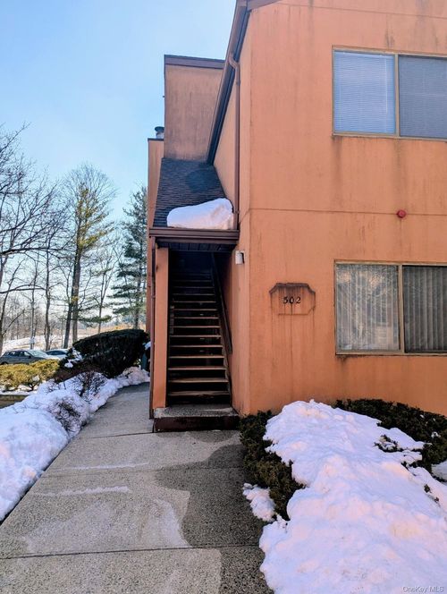 302-302 Town Hill Rd, Nanuet, NY, 10954-5969 | Card Image